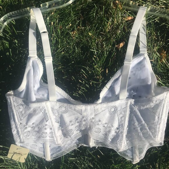 Front Closure Bra - Picture 2 of 4